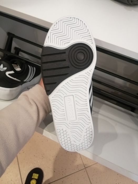 Обувки, маратонки, нови за 20 евро