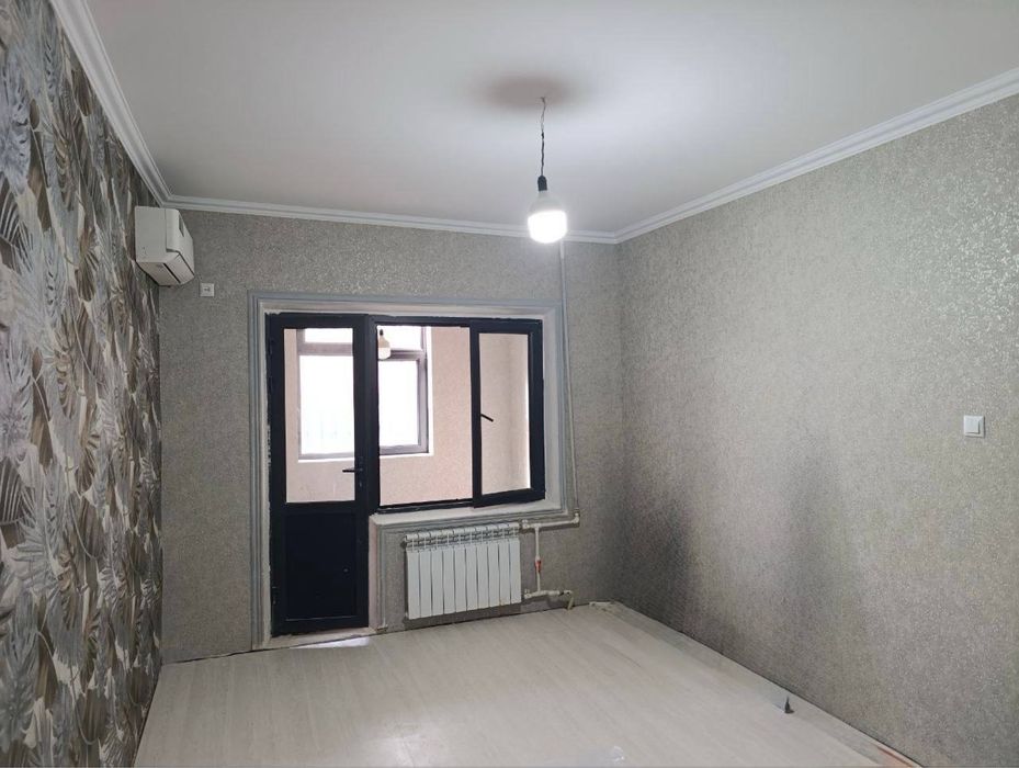 Продается 2-комнатная квартира, массив Ахмад Югнакий, школа № 256