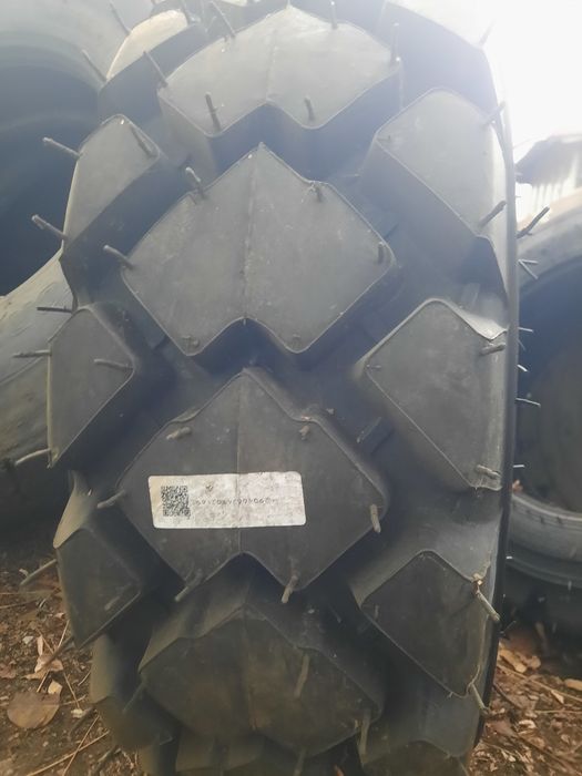 Гуми За Бобкат 10/16.5=360лв.с ДДС.