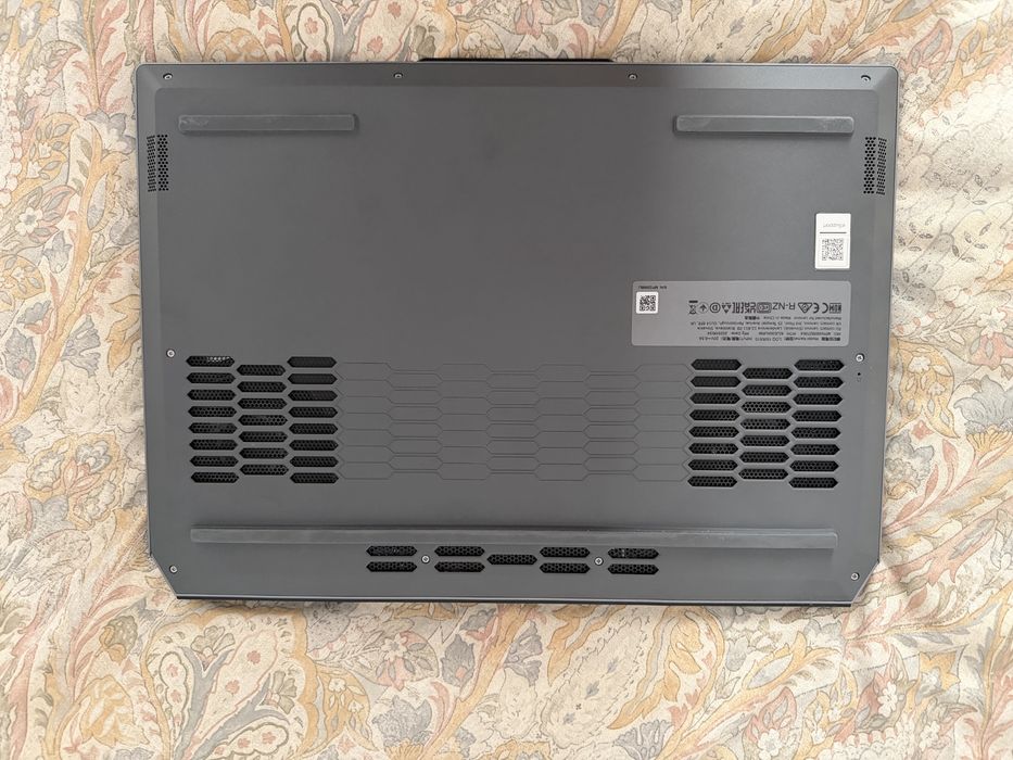 Laptop Gaming Lenovo LOQ , i7-13700HX, RTX™ 5050 8GB GDDR7 , 32GB Ram