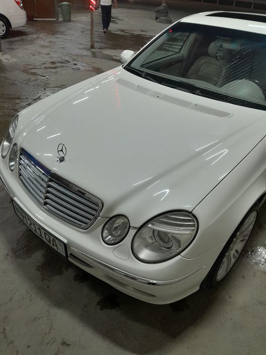 Srochno! Mercedes Benz W211 E240