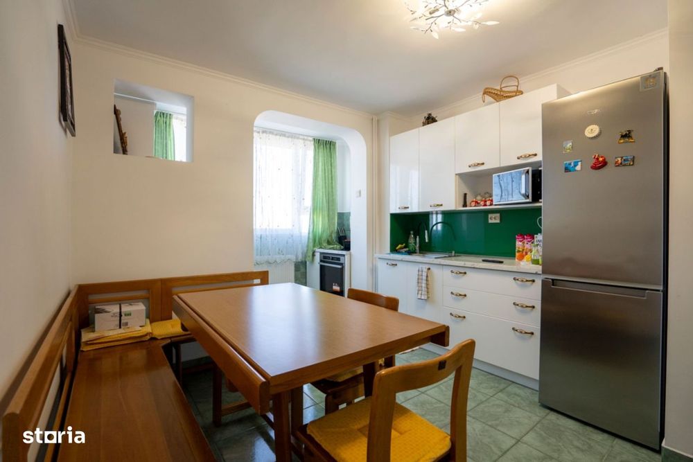 Apartament 3 camere, 2 bai, Nufarul , etaj intermediar