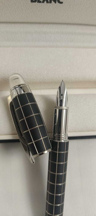 Stilou Montblanc Starwalker Metal/Rubber, peniță 14K M – nou