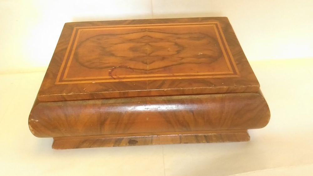 Cutie veche lemn 1930-40