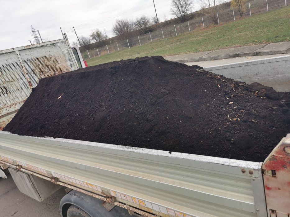 Compost de vinzare cu transport la domiciliu