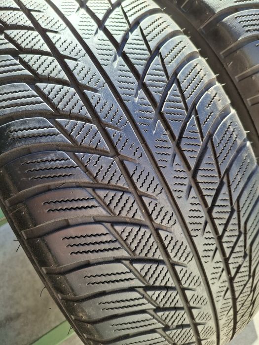 2  Anvelope de iarnă  225 55 r17 Bridgestone