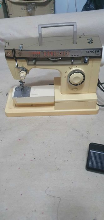Singer 7146 | Mașină de cusut electrică | Made in Italy | FuncționalăSinger 7146 | Mașină de cusut electrică | Made in Italy | Funcțională