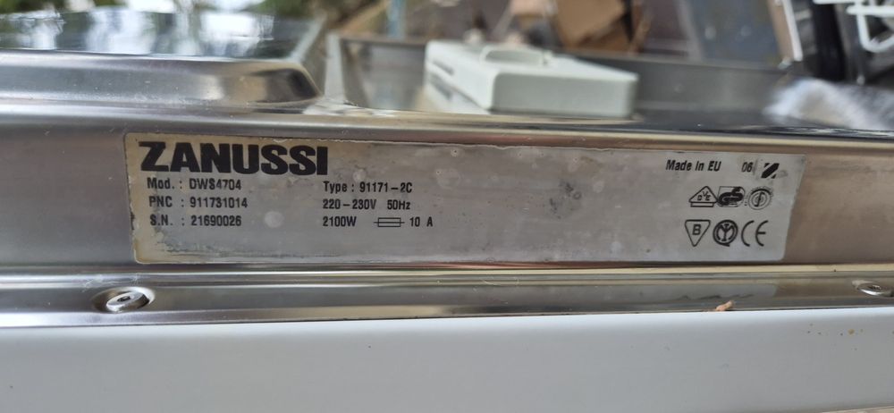 Миялния ZANUSSI свободно стояща