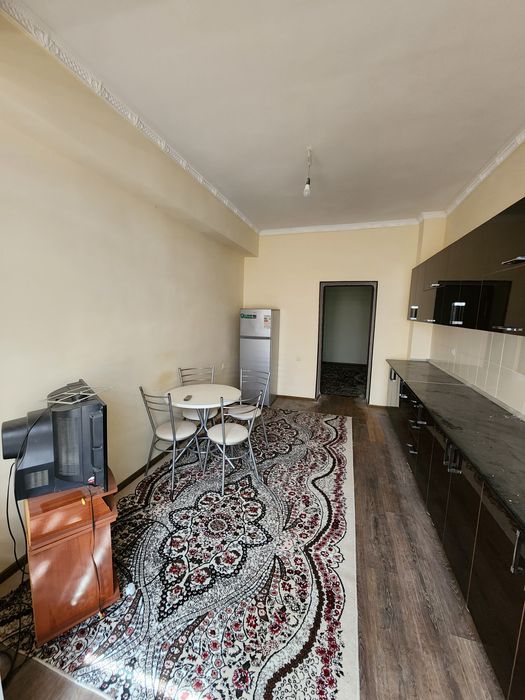 Uy o'zimniki!!!  7qavatli liftli domning 4-qavatida joylashgan 101m2