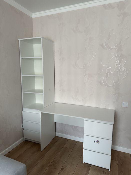 Продам столик для учебы