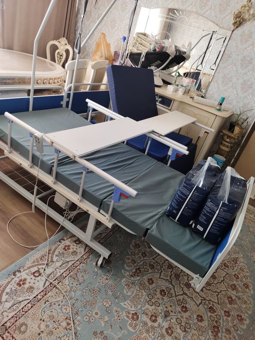 Кровать для лежачих многофункциональная медицинская