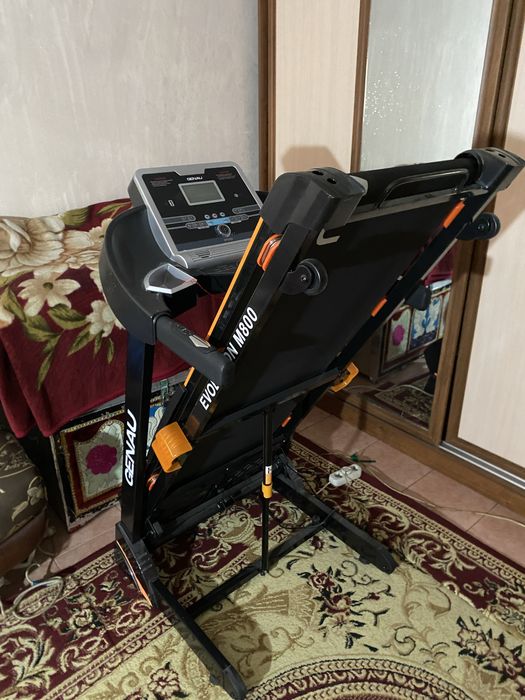 Беговая дорожка GENAU