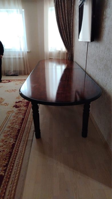 Продам стол 4,5 м