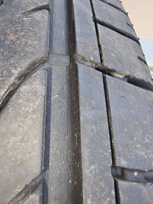 Продавам летни гуми Бриджстоун 235/50/18