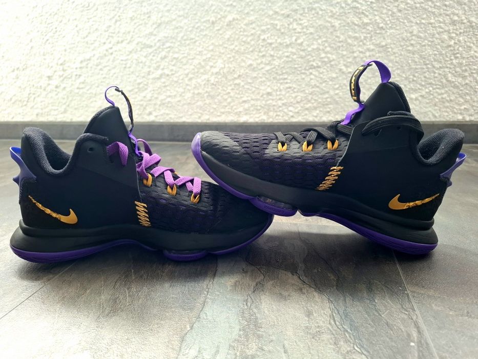 Оригинални маратонки NIKE