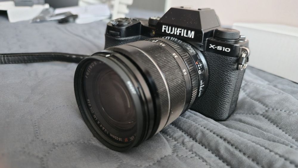 Fujifilm X-S10 Mirrorless Camera Body IBIS 26.1MP Excellent Condition Boxed