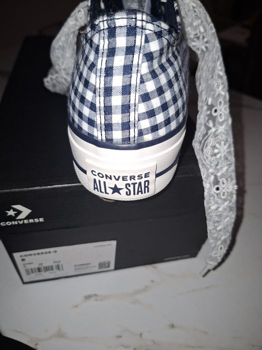 Converse ALLSTAR без никакви забележки.