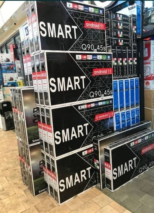 Телевизор Samsung ТВ 82 см 39990