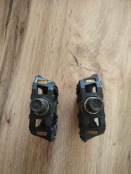 Педали на детский велосипед