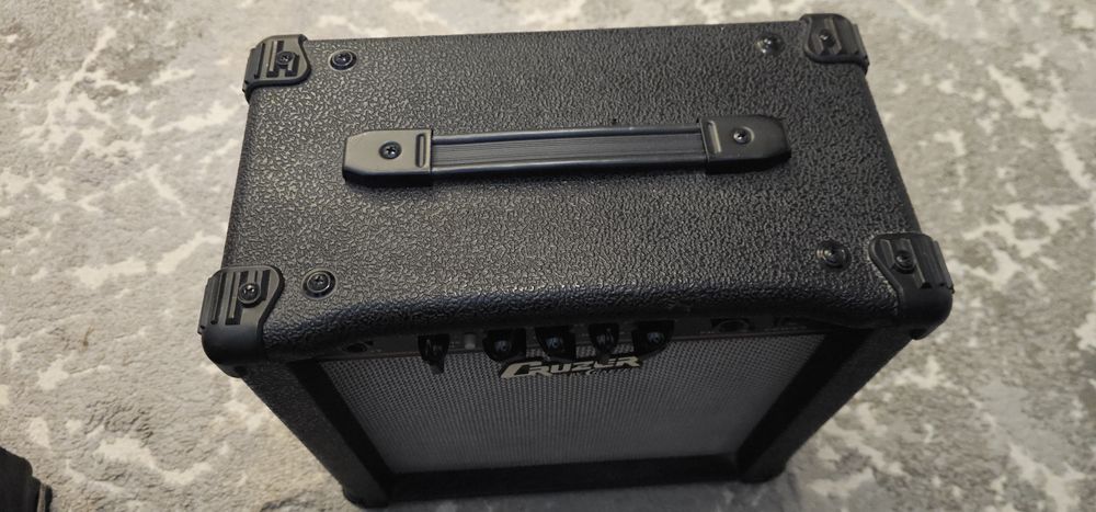 Amplificator  chitara  Cruzer cr 15 G