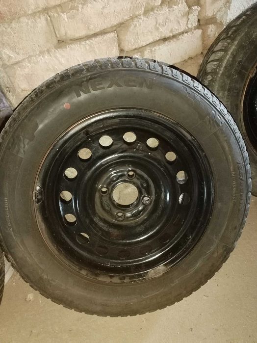 Джанти с гуми ( 185/65/14 ) 4 х 100
