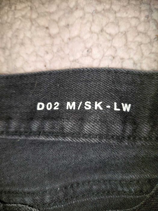 Pantaloni Yves Saint Laurent/bărbați!