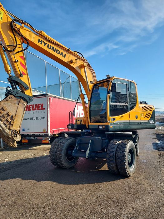 Excavator sotiladi Hyundai 140w hamma joyi soz ishga Tayyor texnika