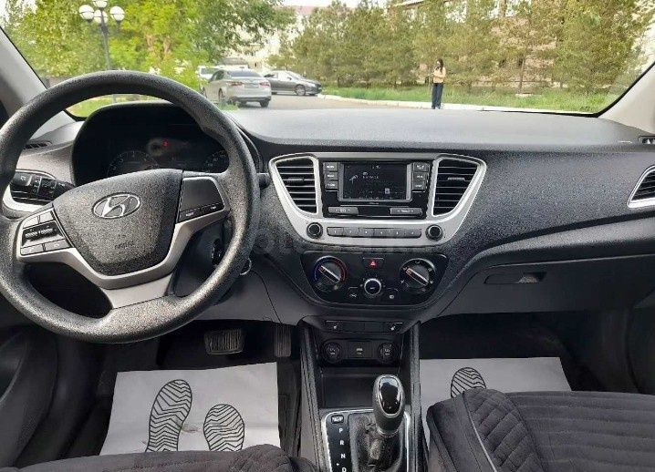 хендай акцент 2023 автомат