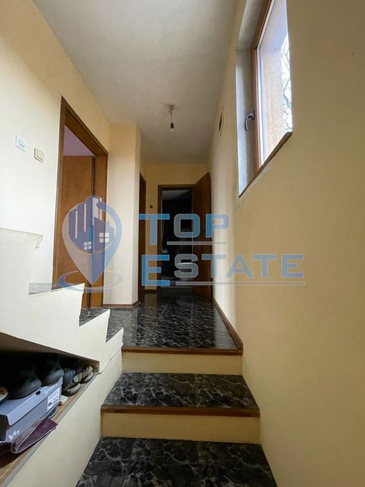 Четириетажна къща в кв. Варуша, Велико Търново