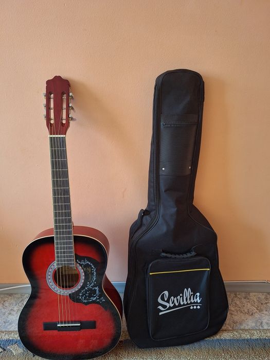 Акустическая гитара Adagio KN-39A вместе с чехлом