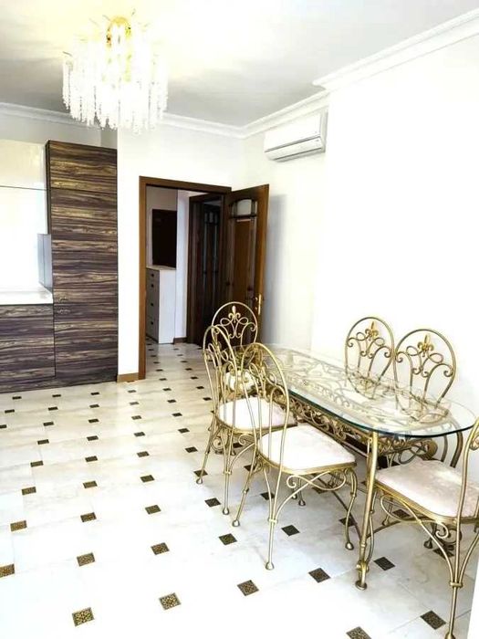 Дава се под наем Двустаен апартамент в София, Зона Б-18 - 65 кв.м за 510 € - Снимка #2