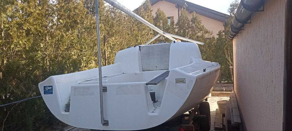 Продам парусную яхту  "Рикошет 5502 М" (швертбот Микро)