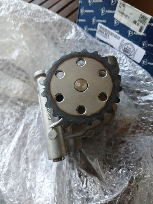 Pompa de ulei pierburg Renault Nissan Mercedes Opel