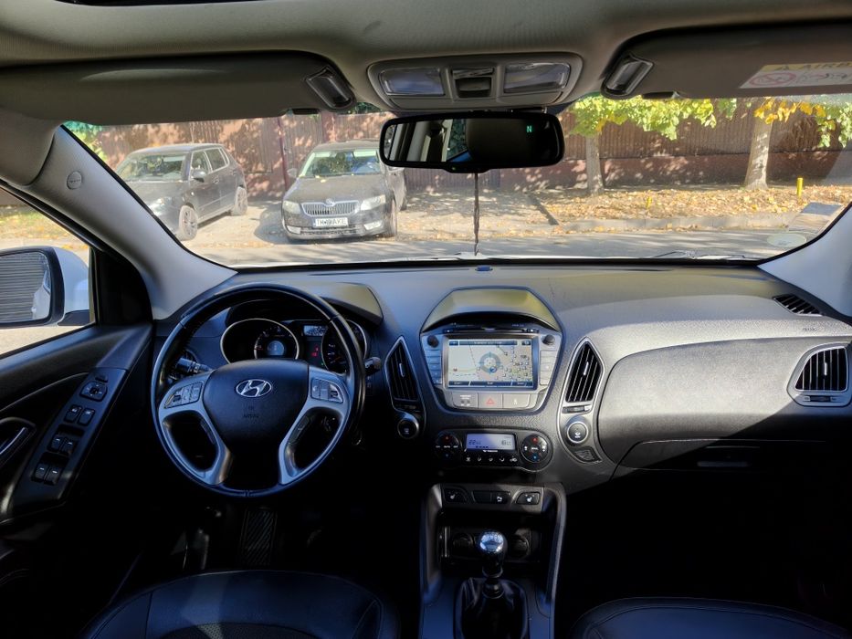 HYUNDAI ix35  / 2015 / Euro 5 / NAVI / Panoramic/ Senzori / 1.7 Diesel