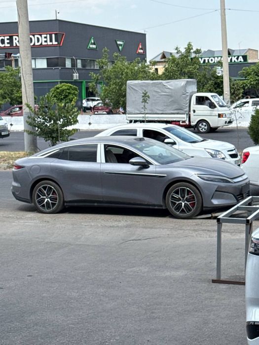 BYD han L full 601 km 2 motor yangi + Garantiya tayyori !
