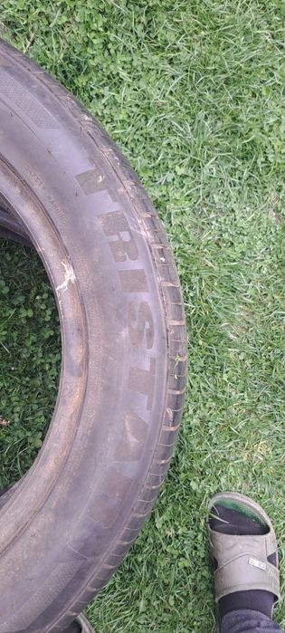 Vând 2 cauciucuri 225/55 R17 de vară