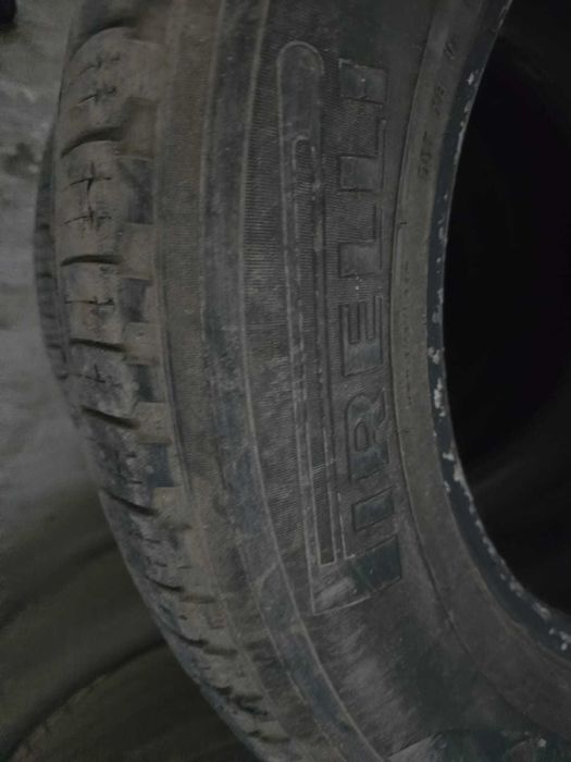 Продам летние резины Pirelli 265/60/R18