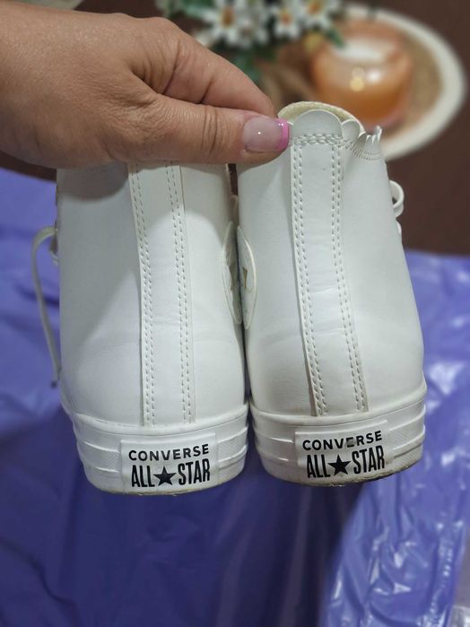 Кецове бяли Convers