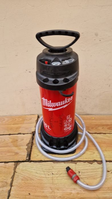 Rezerva de apa Milwaukee  WT 10