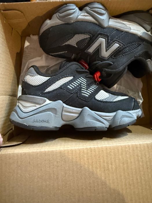 Детски маратонки New Balance 9060