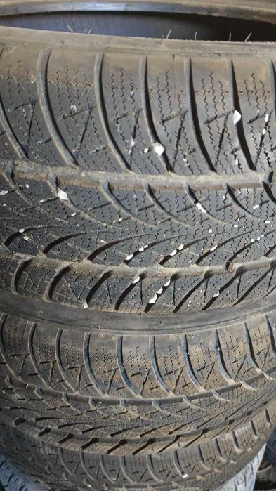 автошина для легковой машины