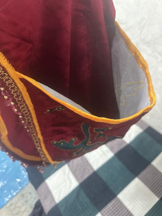 Қазақша оюмен екі жақта қалтасы бар