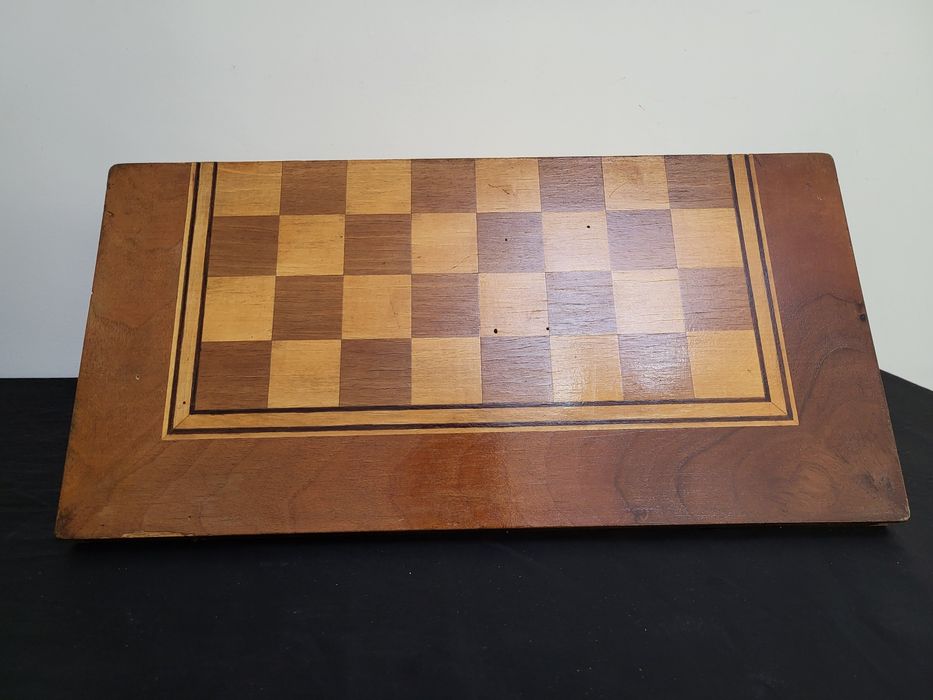 #4 Стар голям дървен шах