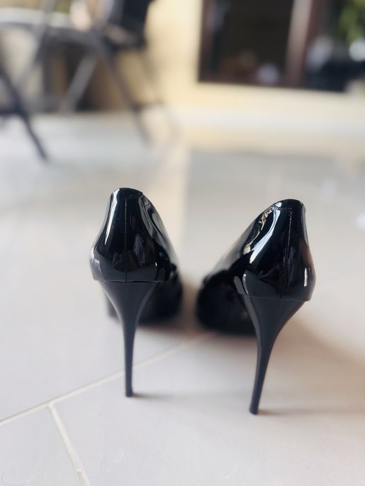 Лачени обувки от еко кожа 38 номер