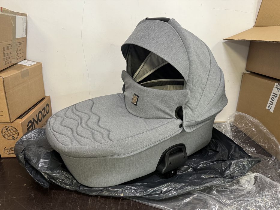 Бебешка количка 2 в 1 + кошче за автомобил