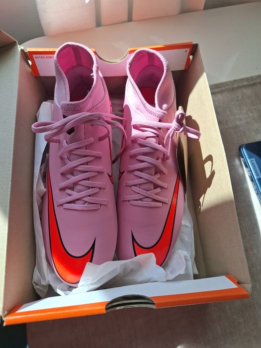 Бутони Nike 38,5 розови