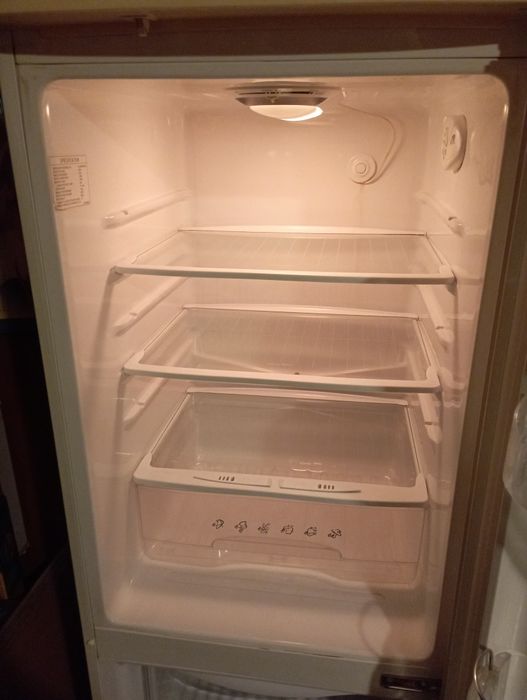 Продаю холодильник SAMSUNG