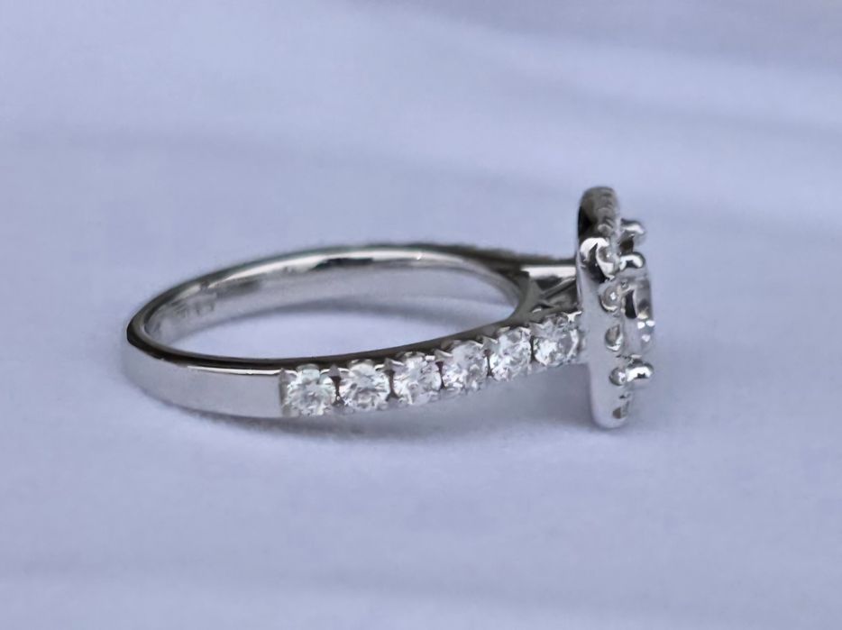 Inel de logodnă din aur cu diamante naturale 0,95ct.