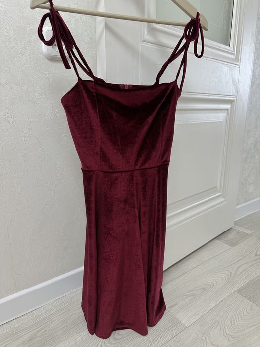 Продаются платья в хорошем состоянии