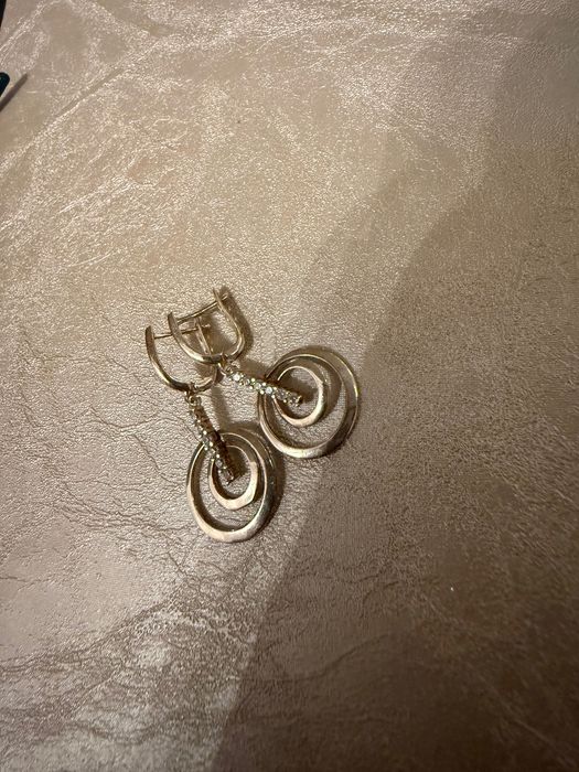 Сребърни обеци с камъчета